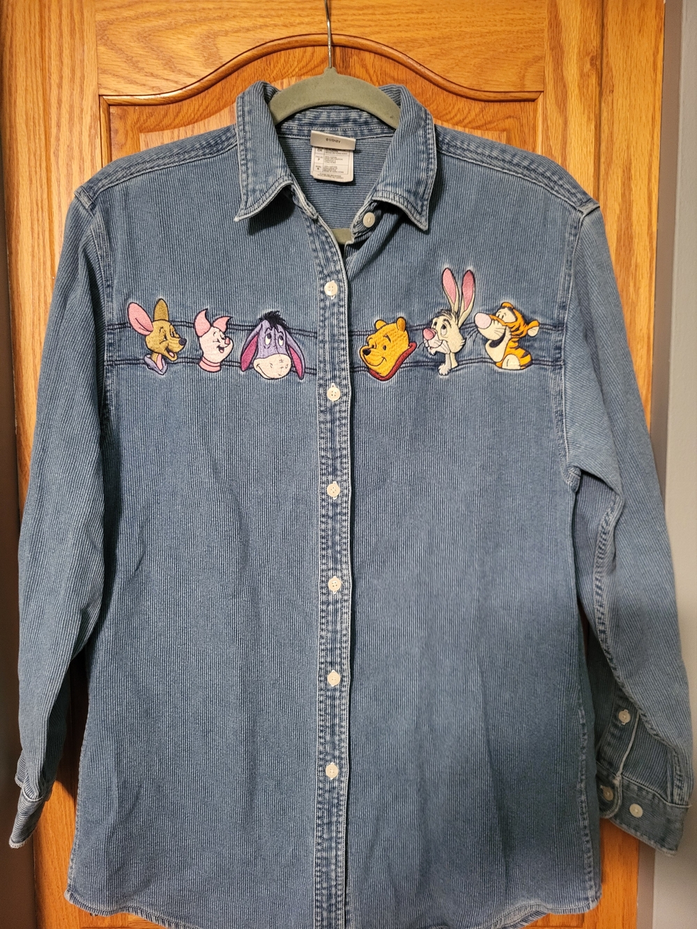 Vtg 90s Disney Winnie the Pooh Tigger Piglet Eeyore Embroidered Shirt Small